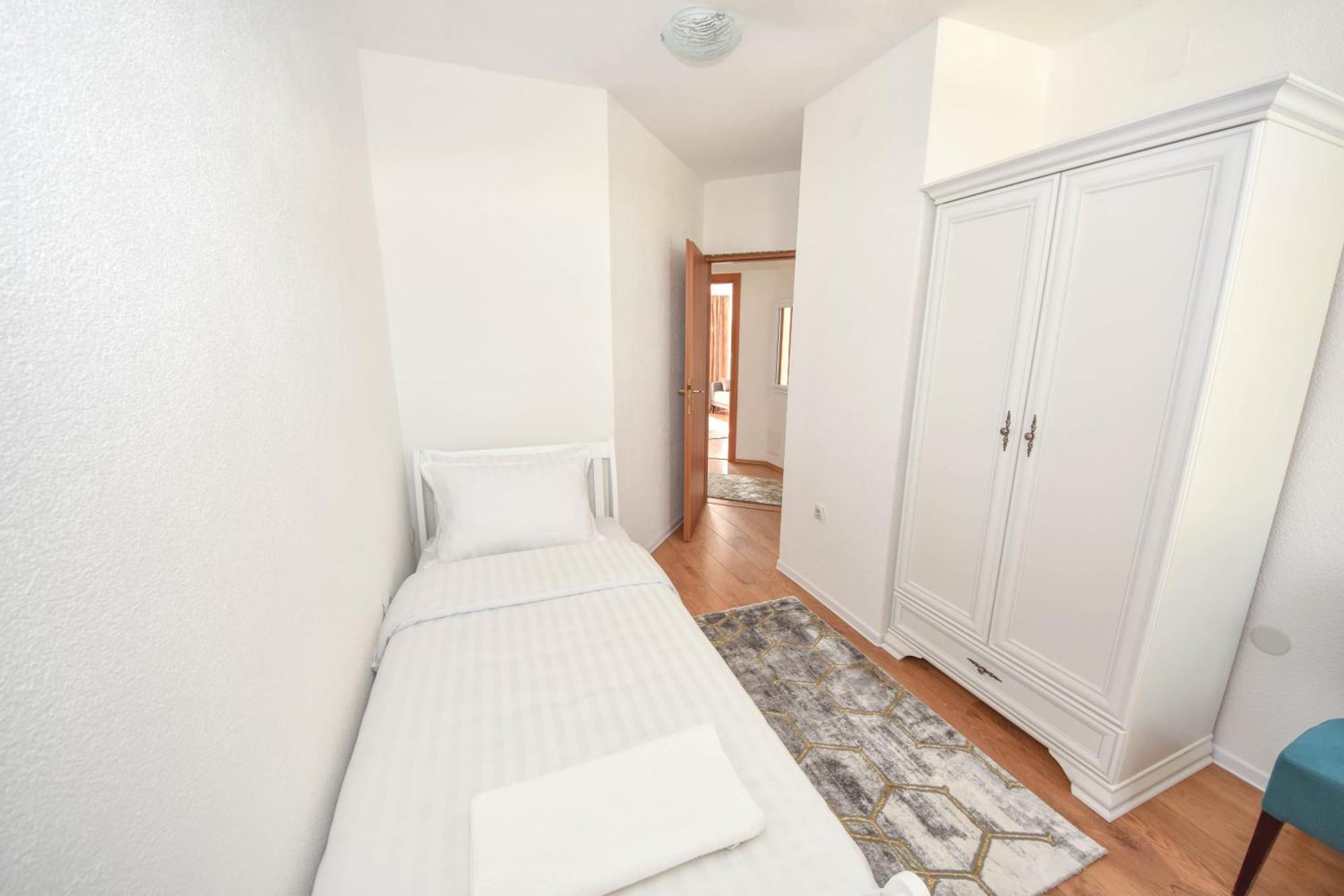 Apartment Riverfront Banja Luka Exterior foto
